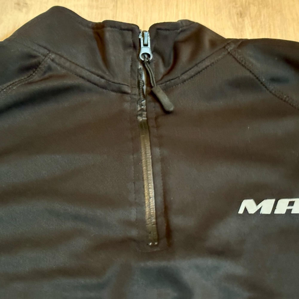 Black boohooMAN Active Fit 1/4 Zip Top, Size Large - Gym Style & Functionality - Picture 13 of 16
